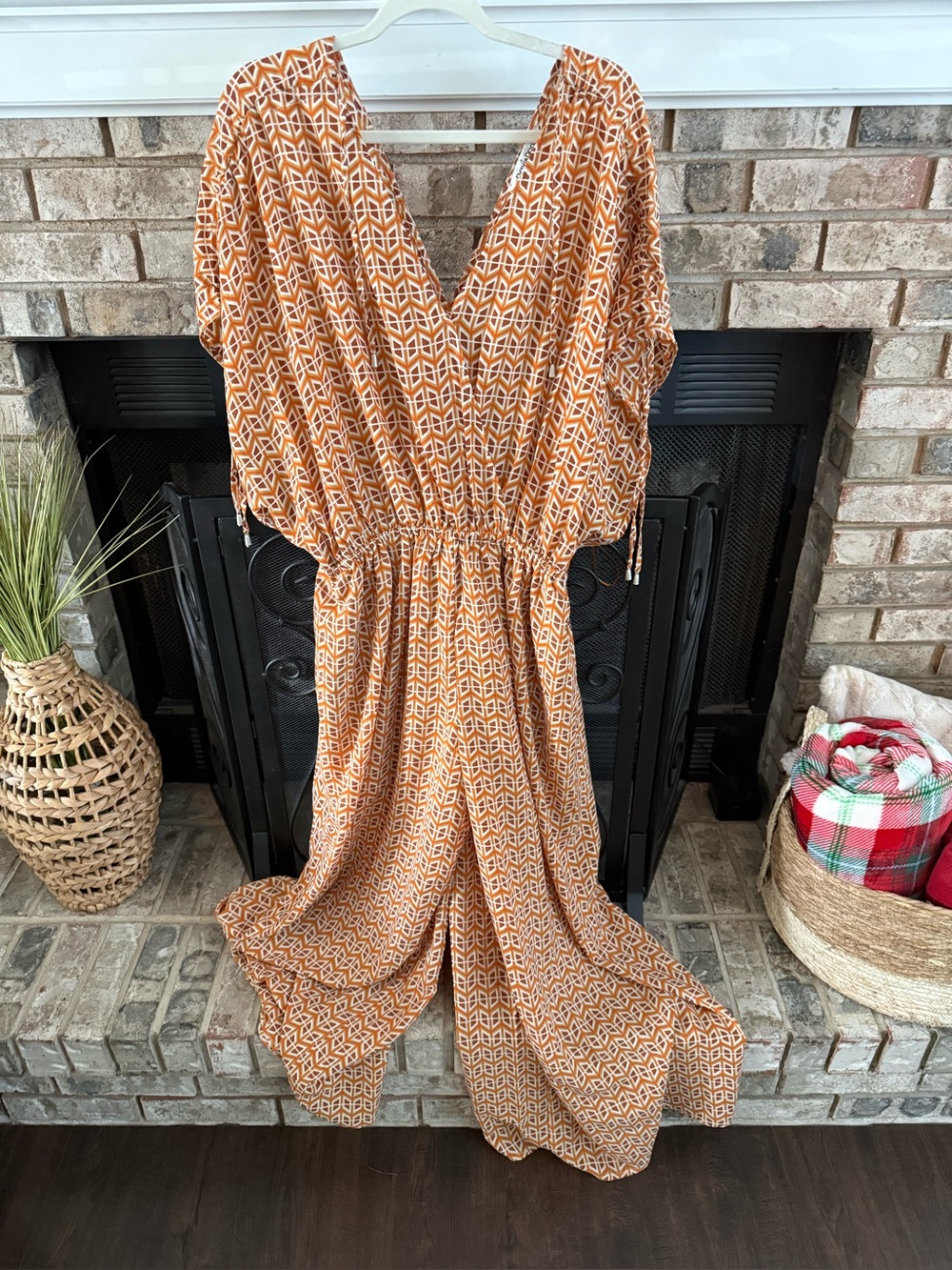 Davi&Dani cap sleeve double vneck wide leg jumpsuit, rust multi, Large, NWOT